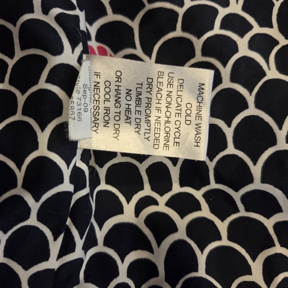 Lilly Pulitzer  Quilted Puffer Vest Pink Shell Print Lining Zip Snap Size Small - Picture 4 of 5